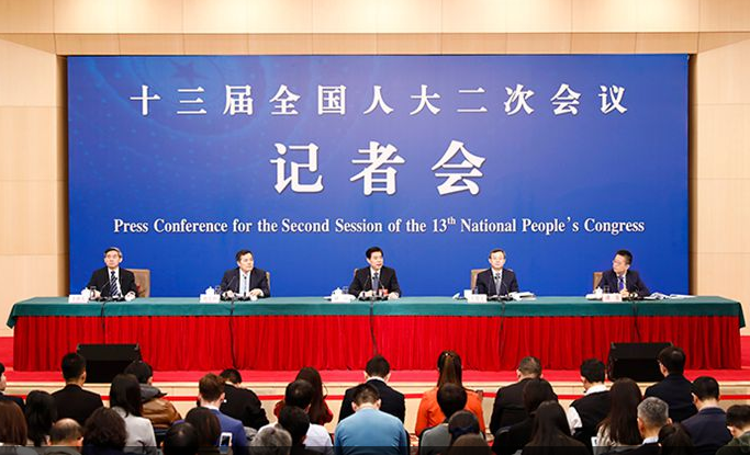 2019年继续统一调整企业和机关事业单位退休人员